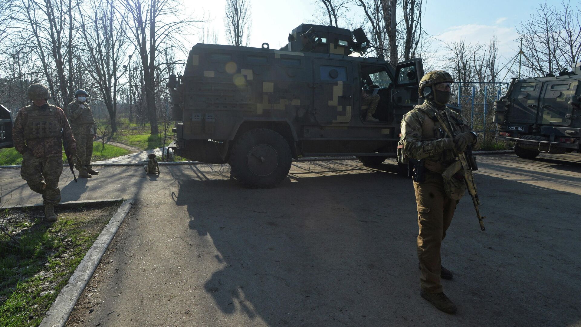 Украинские военнослужащие на линии соприкосновения в Широкино Донецкой области - РИА Новости, 1920, 02.07.2021