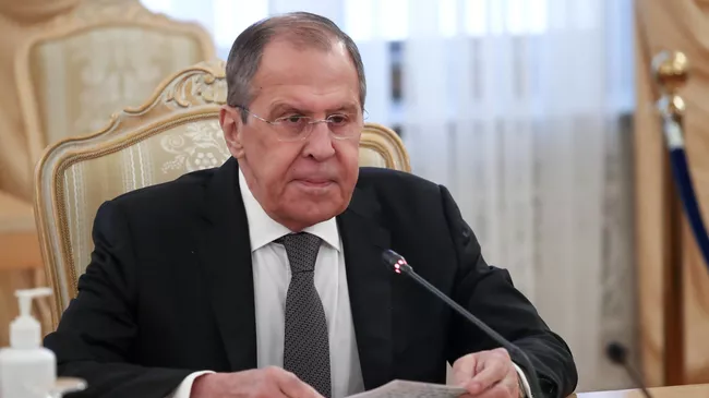 Министр иностранных дел РФ Сергей Лавров во время встречи с министром иностранных дел Государства Палестина Риядом аль-Малики в Москве