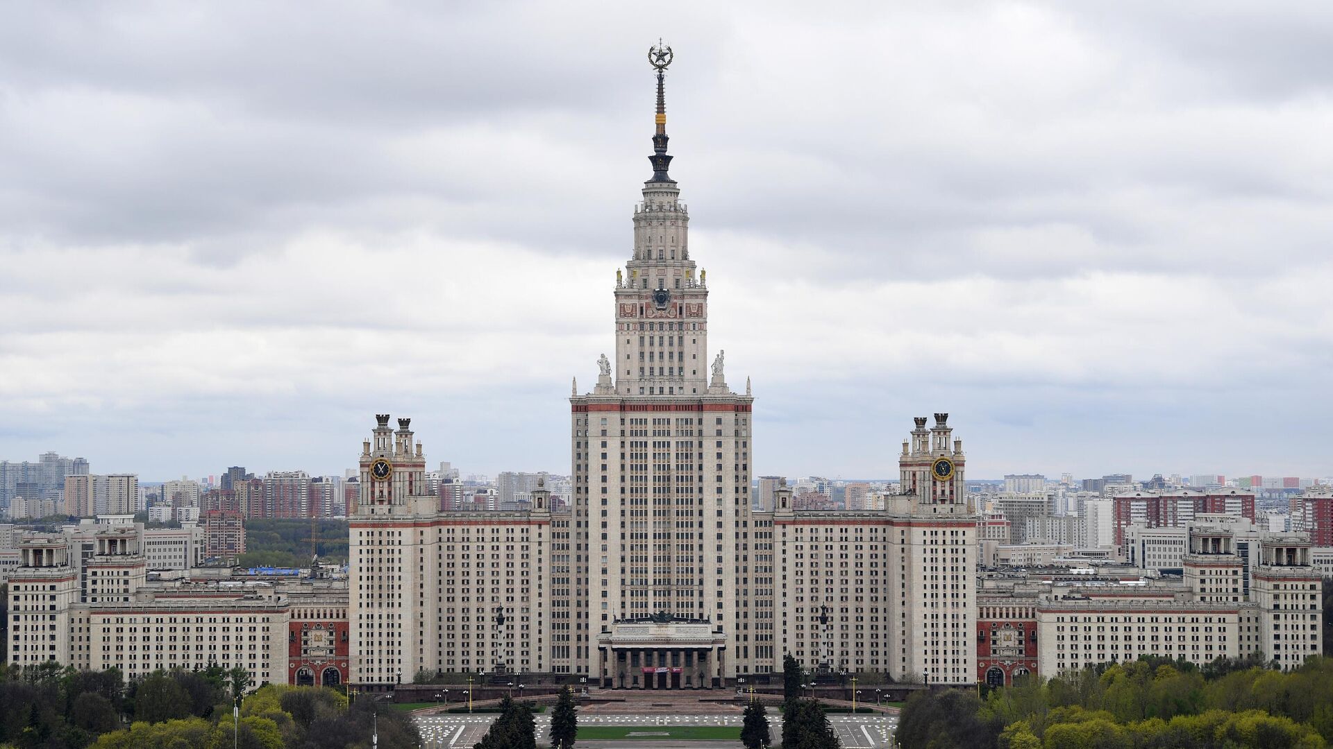 Здание Московского государственного университета имени М. В. Ломоносова на Воробьевых горах в Москве - РИА Новости, 1920, 02.06.2022