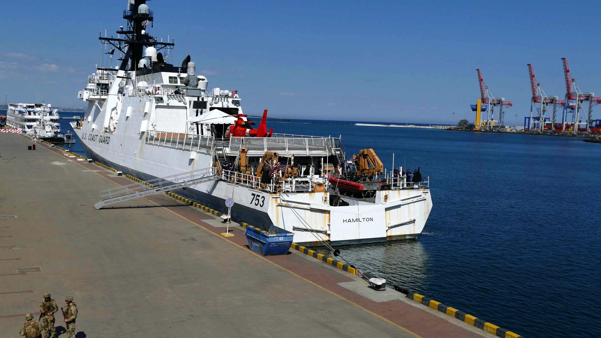 Американский фрегат береговой охраны USCGC Hamilton в порту Одессы - РИА Новости, 1920, 21.05.2022