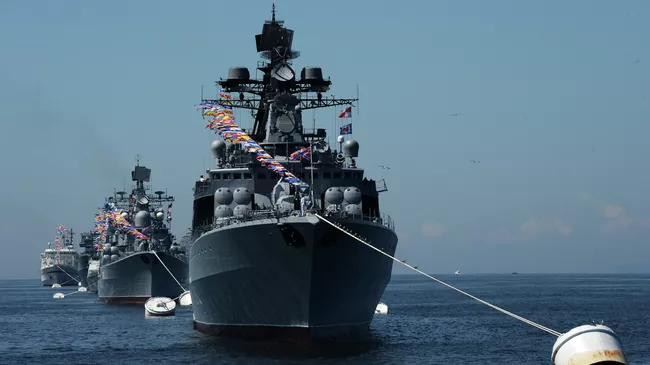 Генеральная репетиция военно-морского парада ко дню ВМФ во Владивостоке