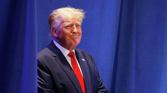 Дональд Трамп выступает на съезде республиканцев Северной Каролины