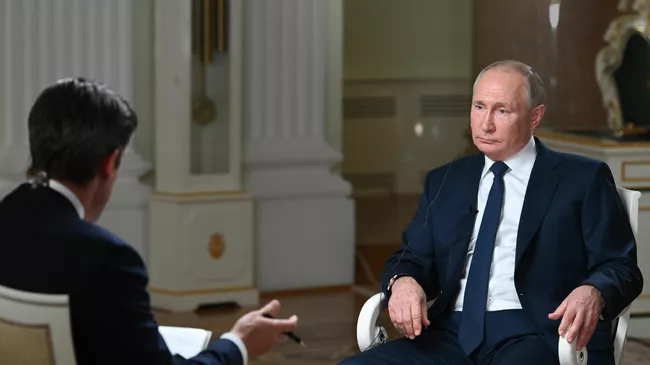 Президент РФ Владимир Путин отвечает на вопросы журналиста телекомпании NBC