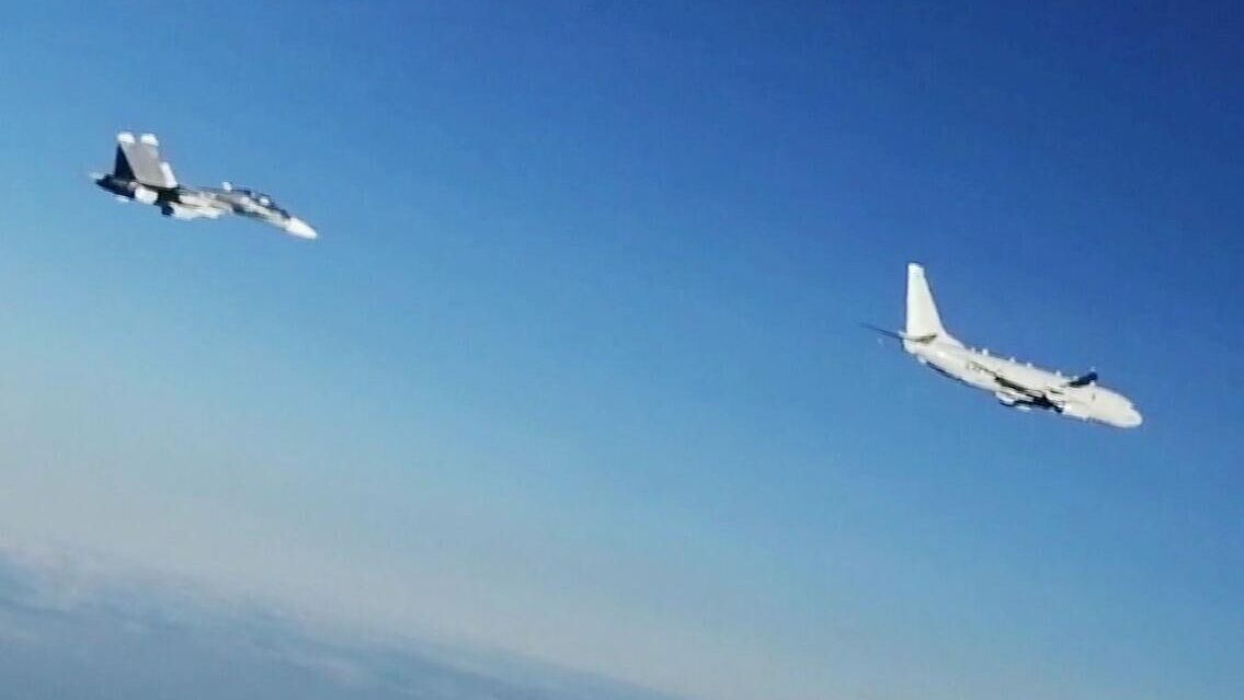 Самолет Boeing P-8 Poseidon ВМС США над Черным морем - РИА Новости, 1920, 11.11.2021