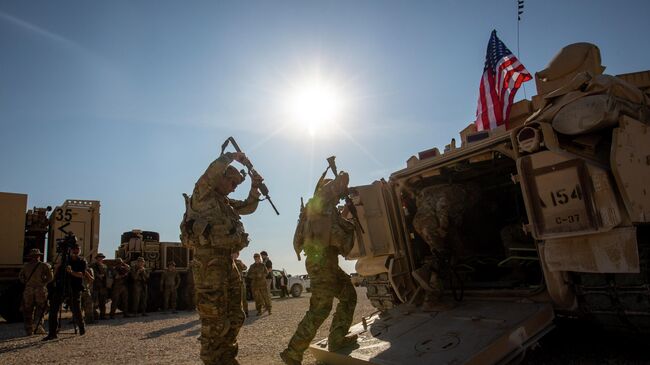 Солдаты на военной базе США 