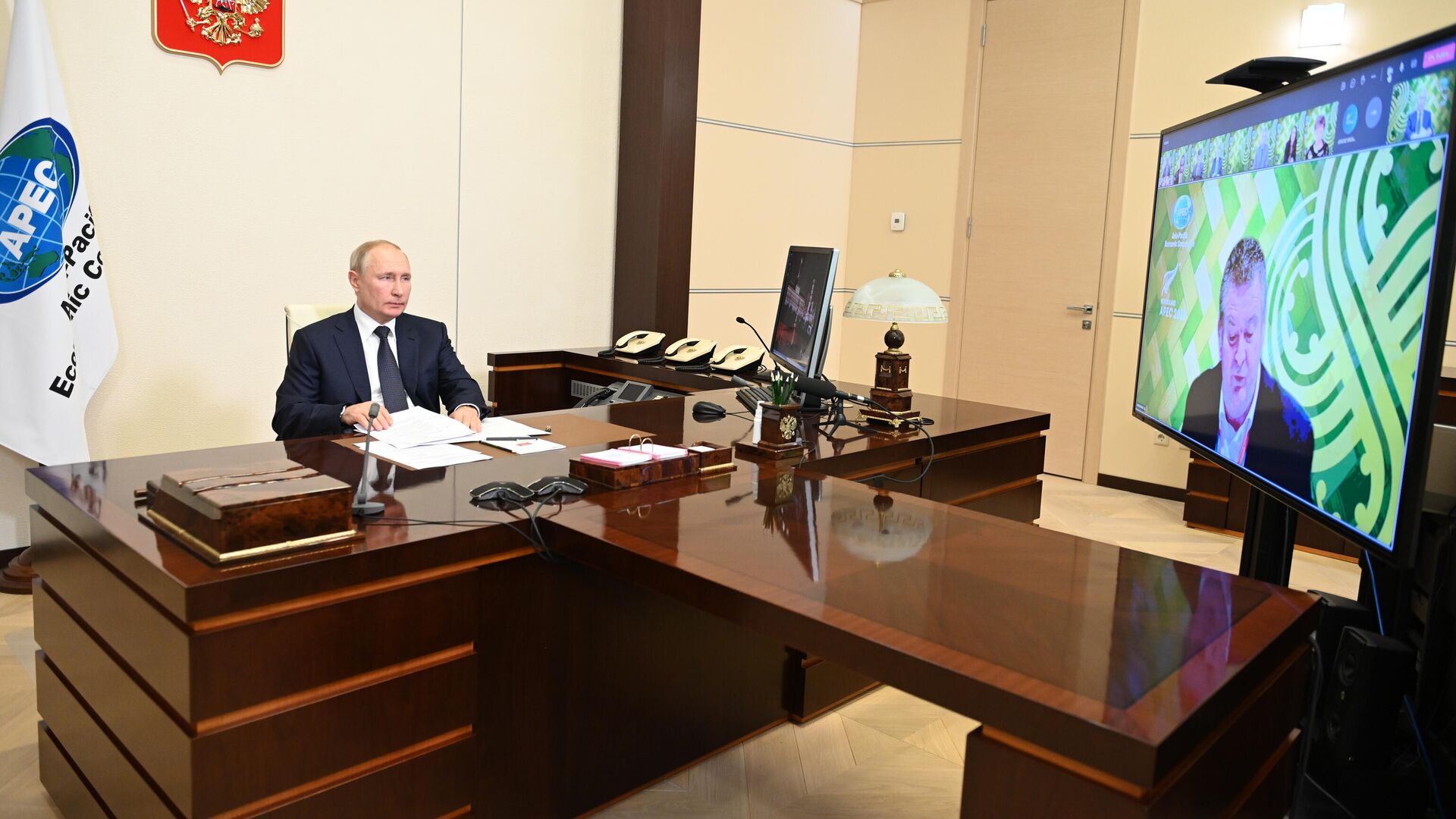 Президент РФ Владимир Путин участвует в неформальной встрече лидеров экономик форума АТЭС - РИА Новости, 1920, 16.07.2021