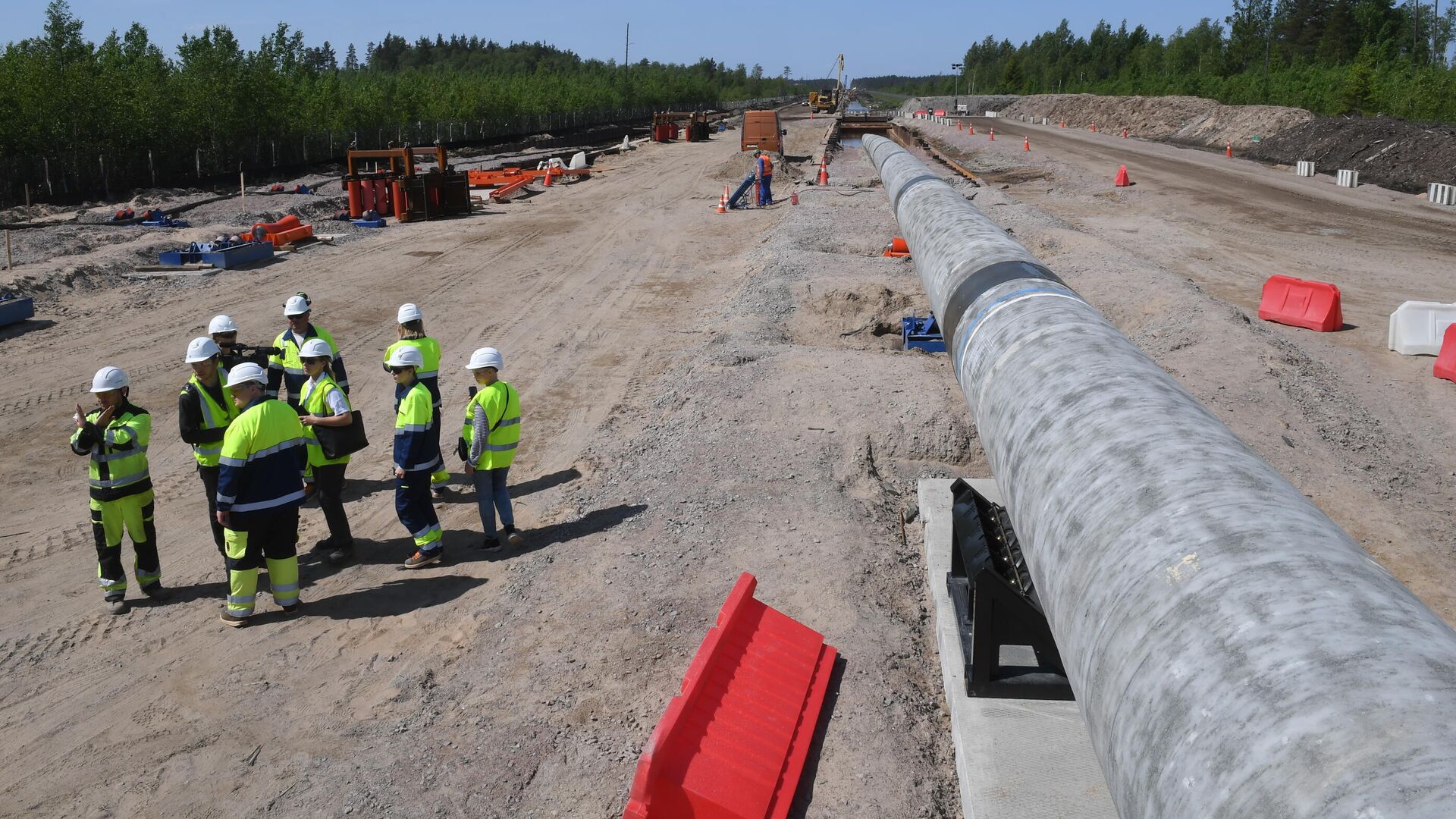 Рабочие на участке строительства газопровода Северный поток-2 в Ленинградской области - РИА Новости, 1920, 27.07.2021