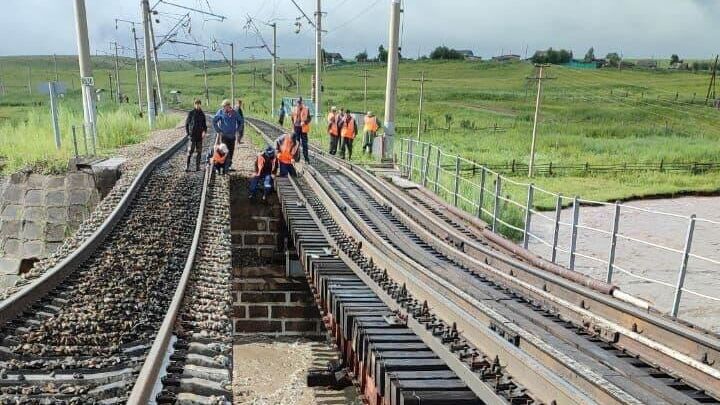 Частичное обрушение железнодорожного моста в районе села Дунаево Сретенского района Забайкалья - РИА Новости, 1920, 25.07.2021