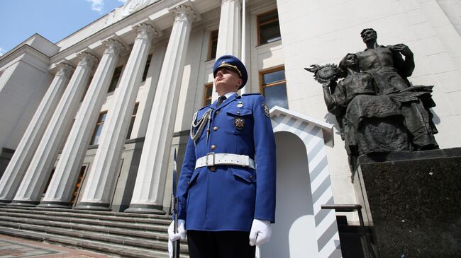 Здание Верховной Рады Украины в Киеве