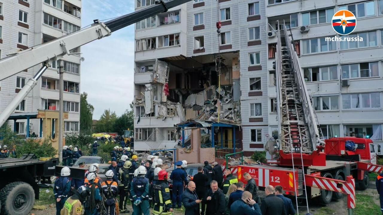 Многоквартирный жилой дом в Ногинске разрушенный в результате взрыва бытового газа - РИА Новости, 1920, 08.09.2021