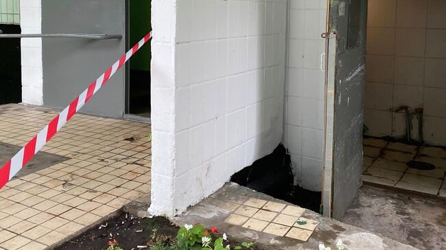 Младенец женского пола найдет в помещении мусоропровода в доме на Литовском бульваре в городе Москве
