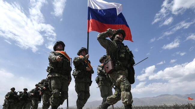 Военнослужащие ВС РФ на учениях. Архивное фото.