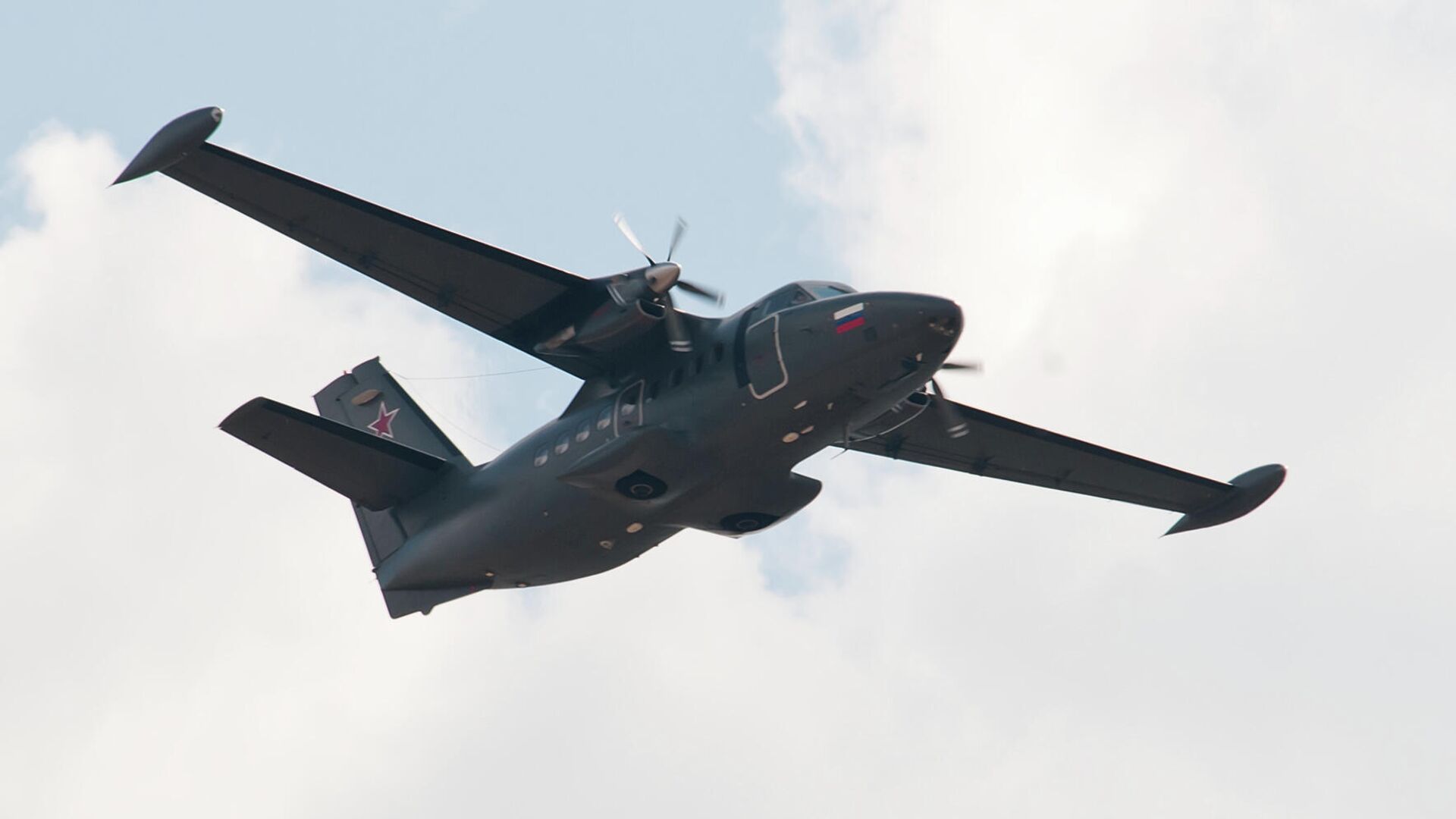 Самолет Let L-410. Архивное фото - РИА Новости, 1920, 18.02.2024