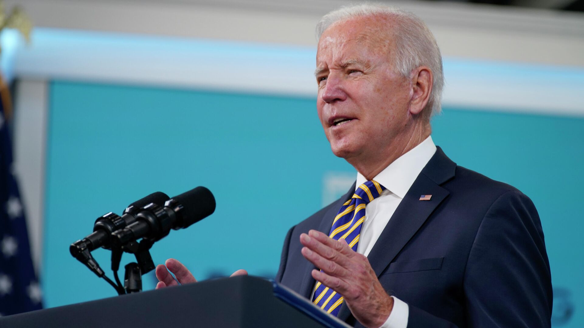 Президент Джо Байден во время доклада о ходе борьбы с эпидемией коронавируса и процессе вакцинации - РИА Новости, 1920, 22.10.2021