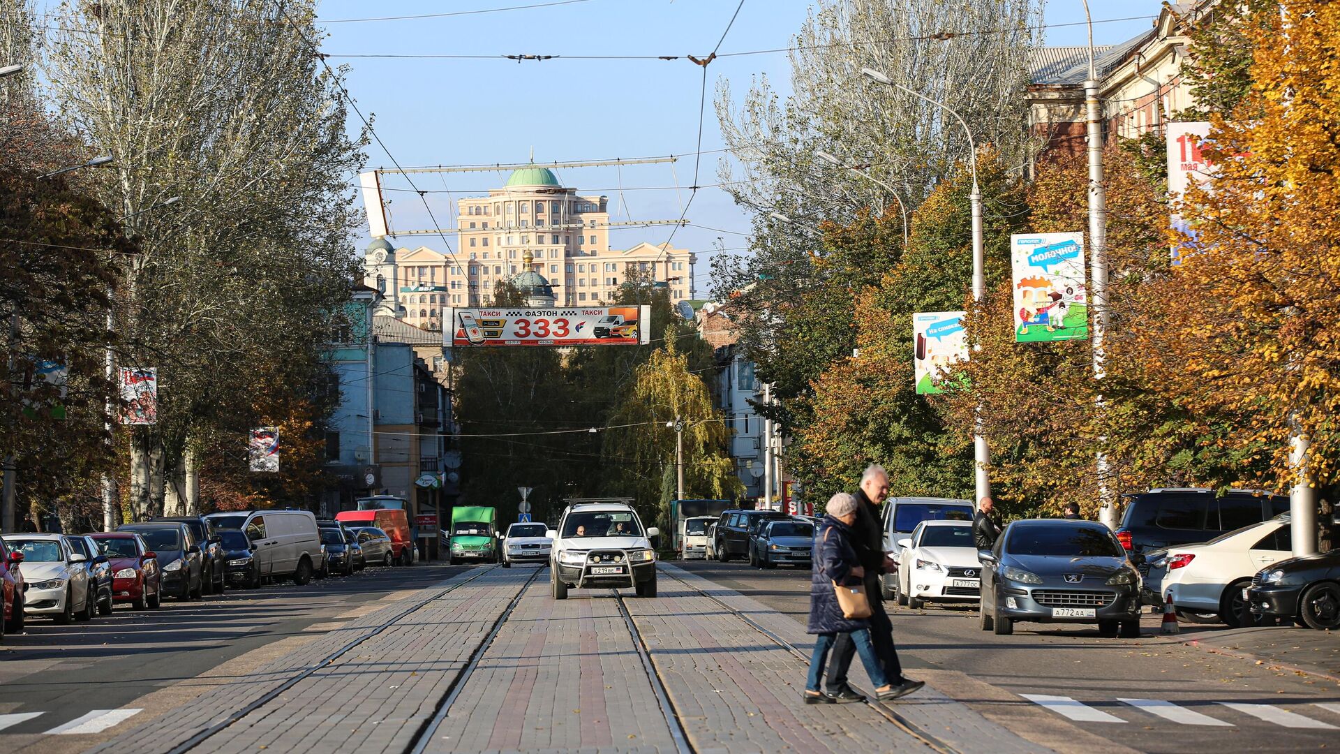 Прохожие в центре Донецка  - РИА Новости, 1920, 20.06.2022