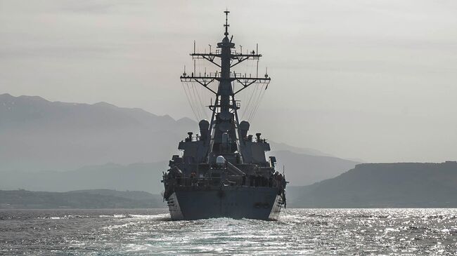 Эсминец ВМС США Портер движется в Черное море