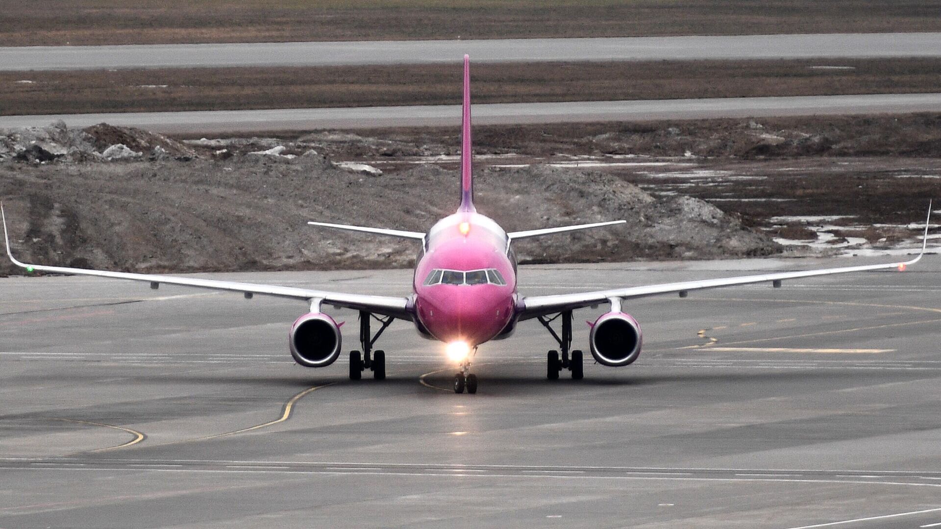 Самолет авиакомпании Wizz Air - РИА Новости, 1920, 02.11.2021