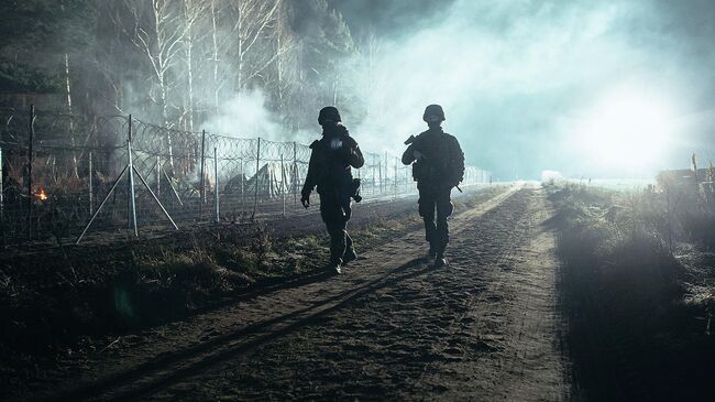 Польские военные на границе Польши и Белоруссии. Архивное фото