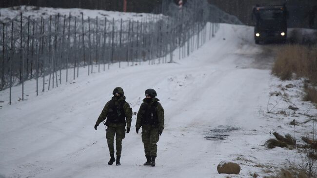 Польские военнослужащие на границе с Белоруссией