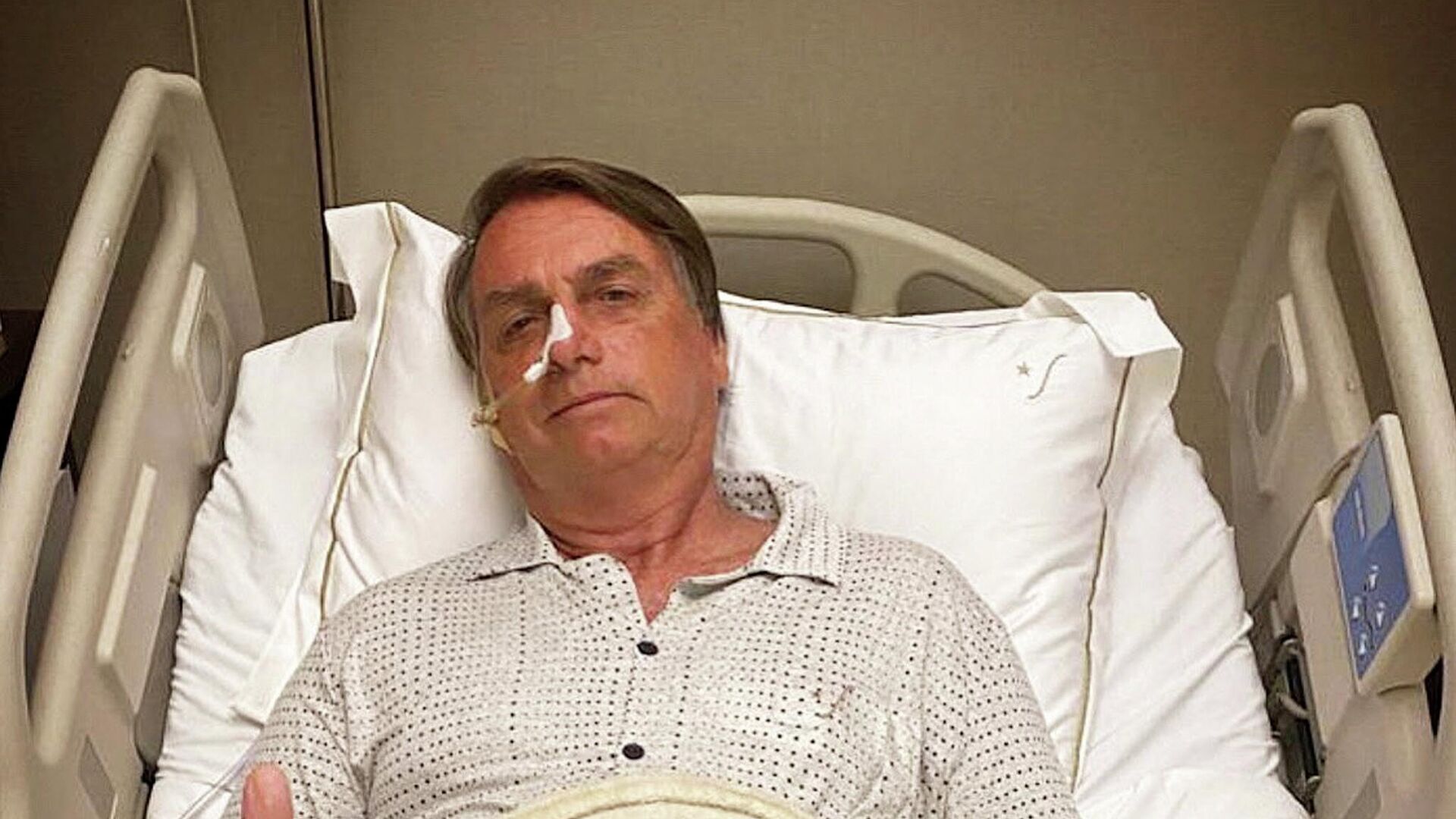 Президент Бразилии Жаир Болсонару  в госпитале в Сан-Паулу - РИА Новости, 1920, 03.01.2022