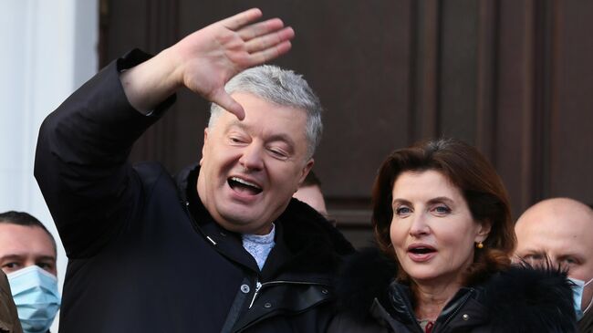 Бывший президент Украины Петр Порошенко после заседания Печерского районного суда города Киева