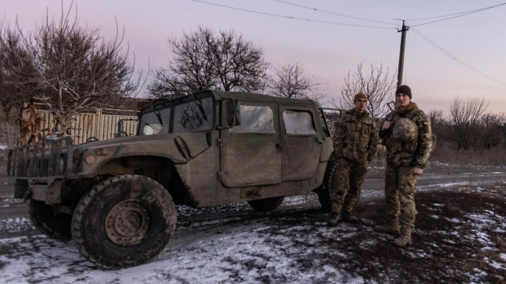 Украинские военнослужащие на линии соприкосновения в Донецкой области - РИА Новости, 1920, 21.01.2022