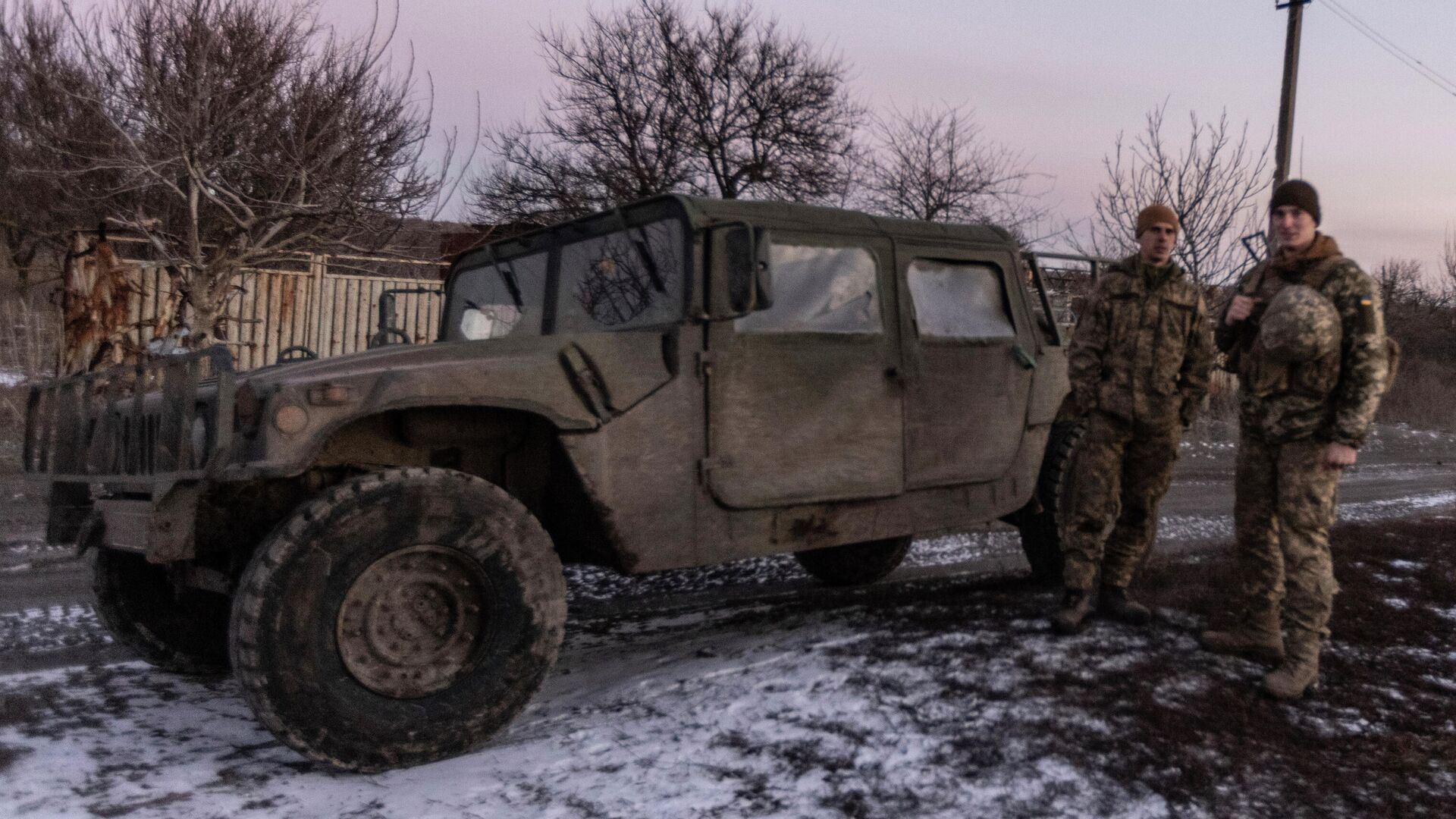 Украинские военнослужащие на линии соприкосновения в Донецкой области - РИА Новости, 1920, 21.01.2022