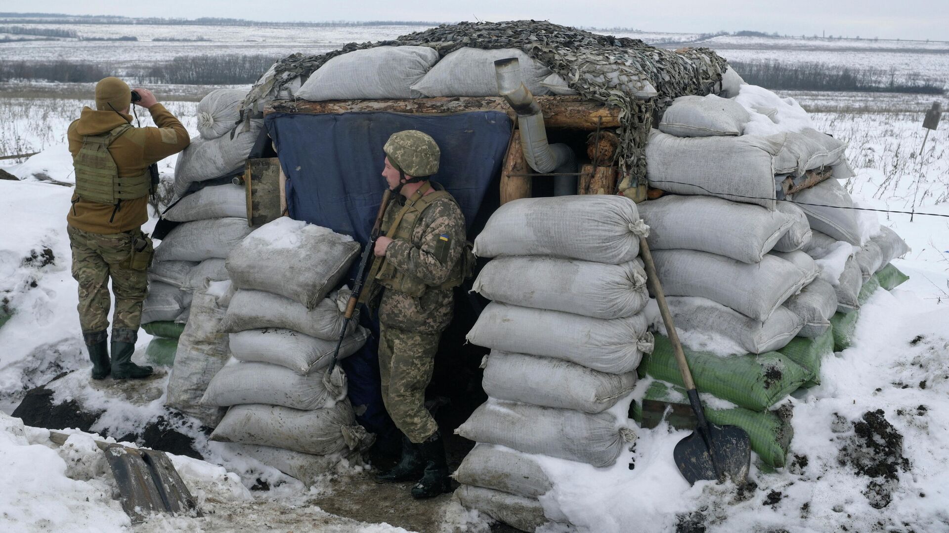 Украинские военные на линии соприкосновения в Луганской области - РИА Новости, 1920, 08.02.2022