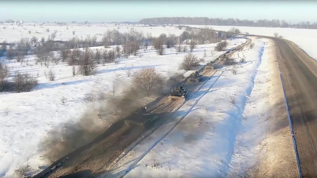 Возвращение в пункты постоянной дислокации подразделений Западного военного округа. Кадр видео - РИА Новости, 1920, 15.02.2022