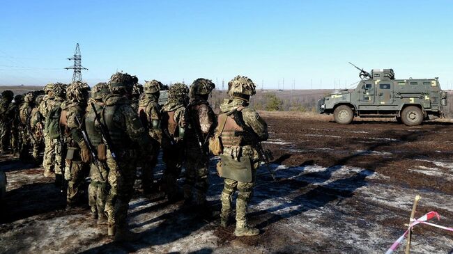 Военнослужащие ВСУ на учениях в Донецкой области