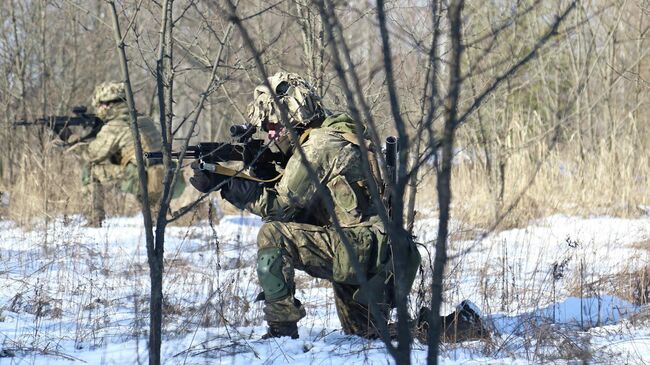 Украинские военные во время учений