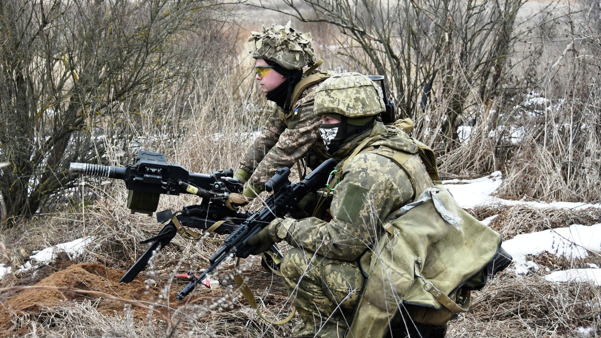 Украинские военные во время учений - РИА Новости, 1920, 23.02.2022