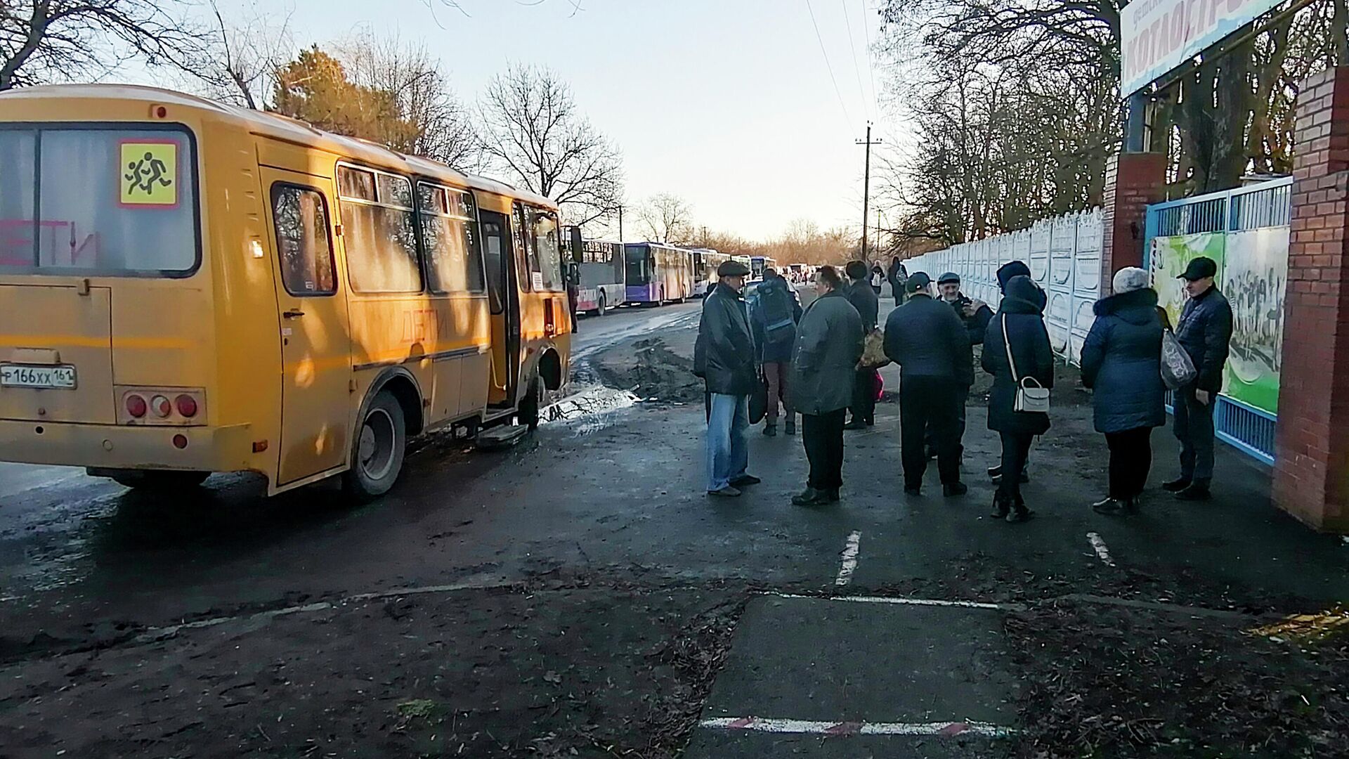 Эвакуация граждан Донецкой Народной Республики в Ростовскую область - РИА Новости, 1920, 19.02.2022