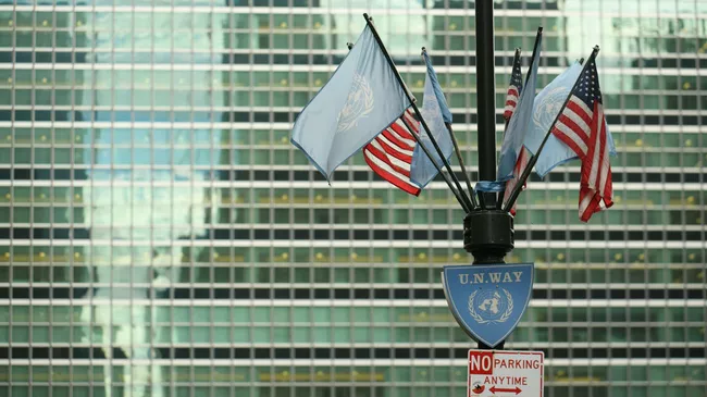 Двенадцать. США выдворяют сотрудников представительства России при ООН