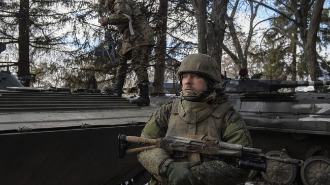 Военнослужащие народной милиции ЛНР в районе Северодонецка Луганской народной республике