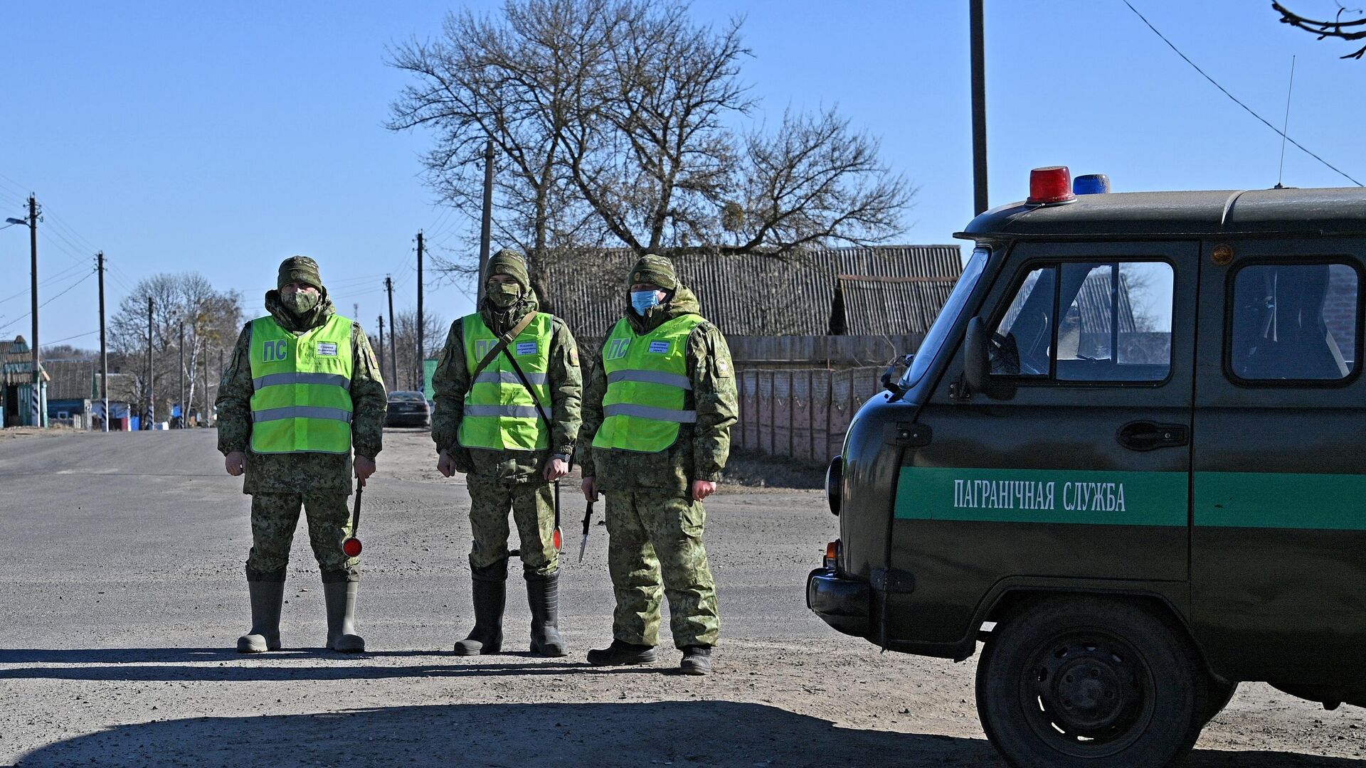 Белорусские пограничники на белорусско-украинской границе в Гомельской области - РИА Новости, 1920, 14.10.2022