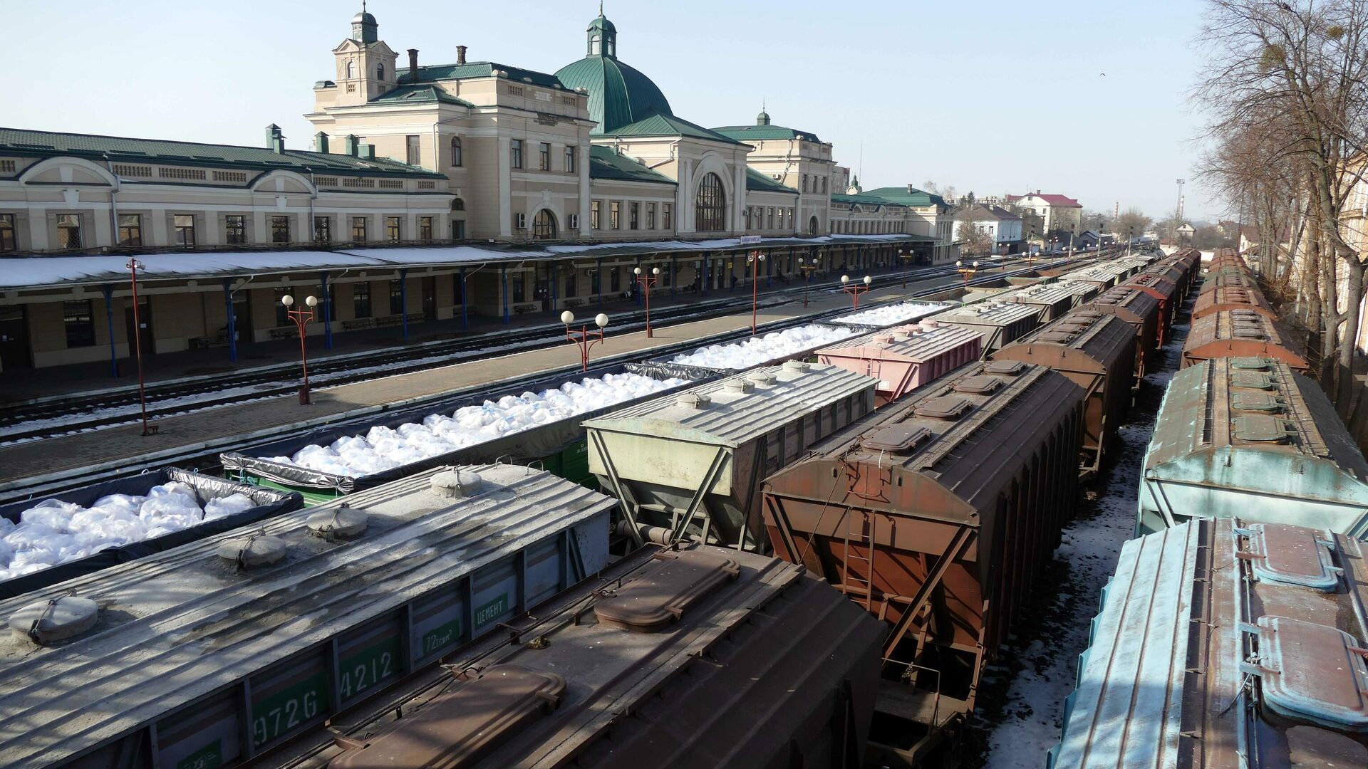 Железнодорожный вокзал в Ивано-Франковске - РИА Новости, 1920, 26.01.2023