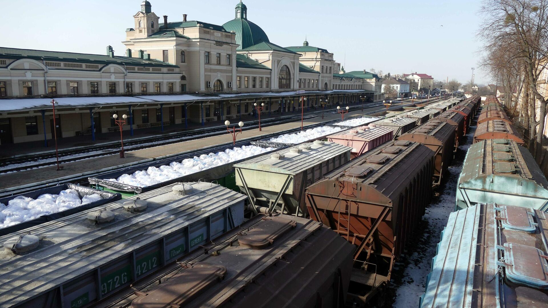 Железнодорожный вокзал в Ивано-Франковске - РИА Новости, 1920, 26.01.2023