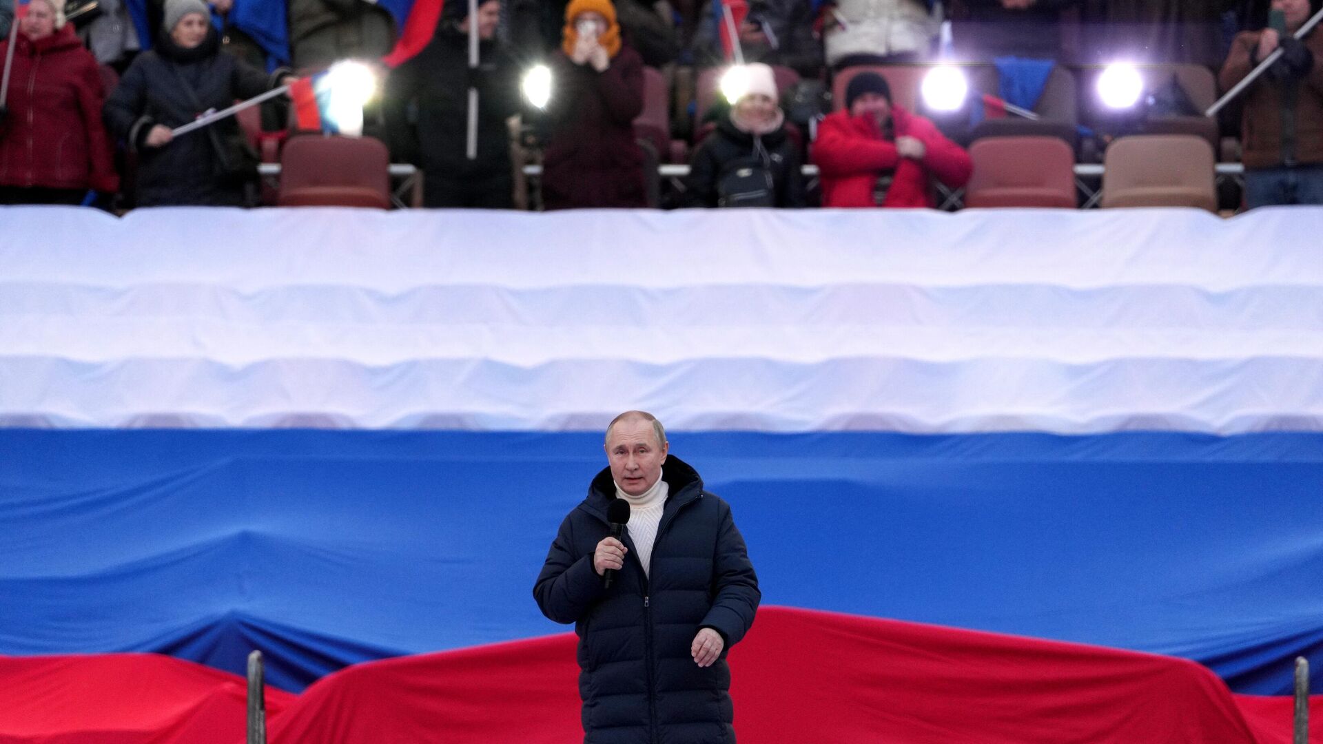 Президент РФ Владимир Путин на митинге-концерте в Лужниках, посвященном воссоединению Крыма с Россией - РИА Новости, 1920, 03.11.2023