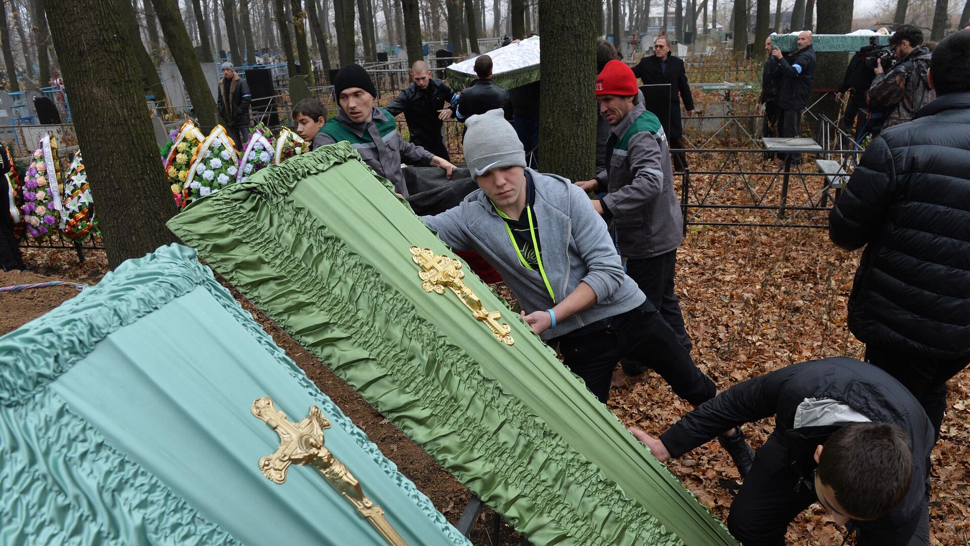 Прощание со школьниками, погибшими при артобстреле школы в Донецке - РИА Новости, 1920, 27.07.2023