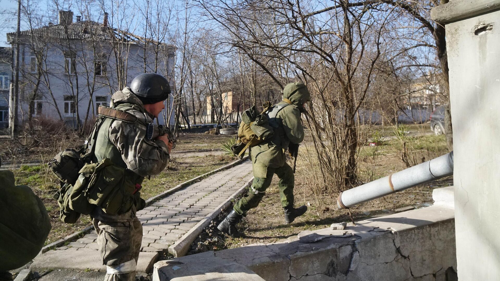 Военнослужащие ДНР проводят зачистку Левобережного района Мариуполя - РИА Новости, 1920, 29.03.2022