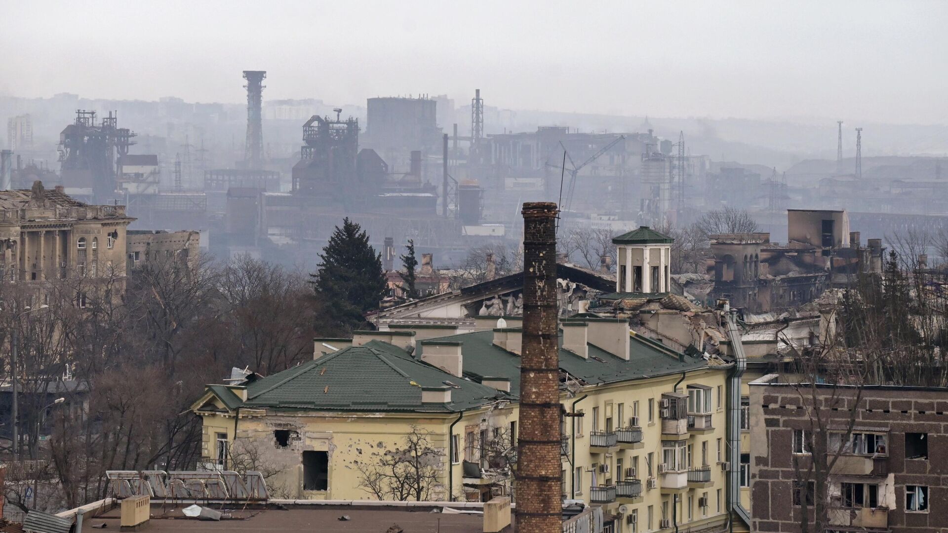 Вид Мариуполя в сторону металлургического комбината Азовсталь - РИА Новости, 1920, 17.04.2022