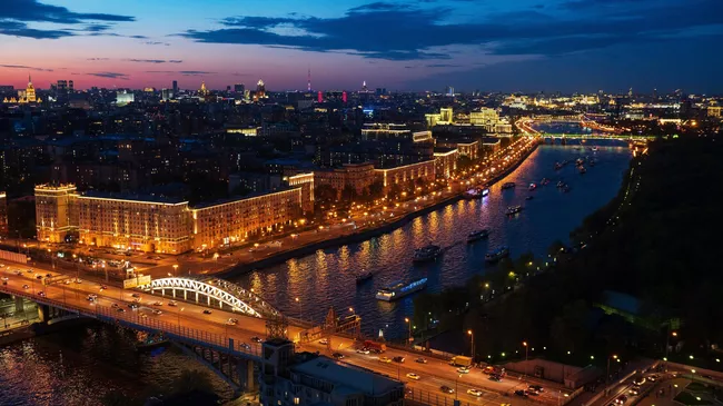 Вид на третье транспортное кольце в Москве