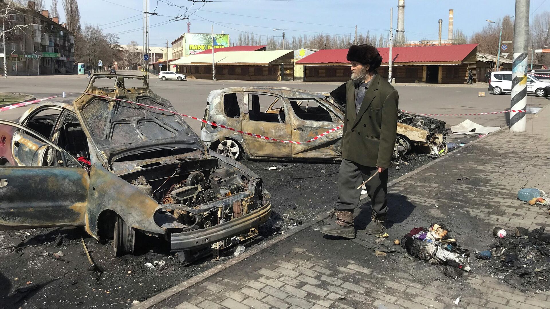 На месте ракетного удара возле железнодорожного вокзала в Краматорске - РИА Новости, 1920, 08.04.2022