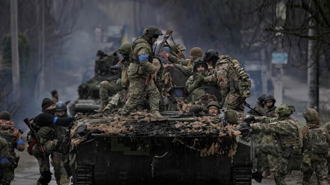 Украинские военные в городе Буча