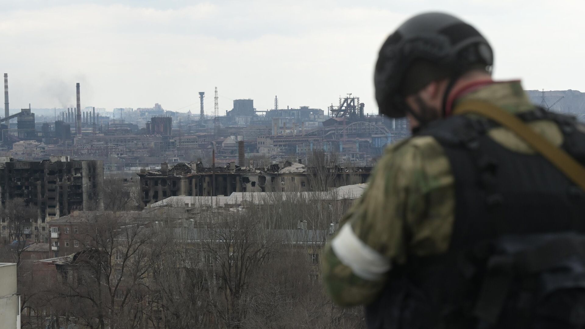 Вид Мариуполя в сторону металлургического комбината Азовсталь - РИА Новости, 1920, 22.04.2022