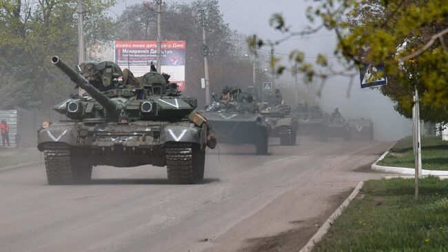 Колонна военной техники ВС РФ в Харьковской области. Архивное фото