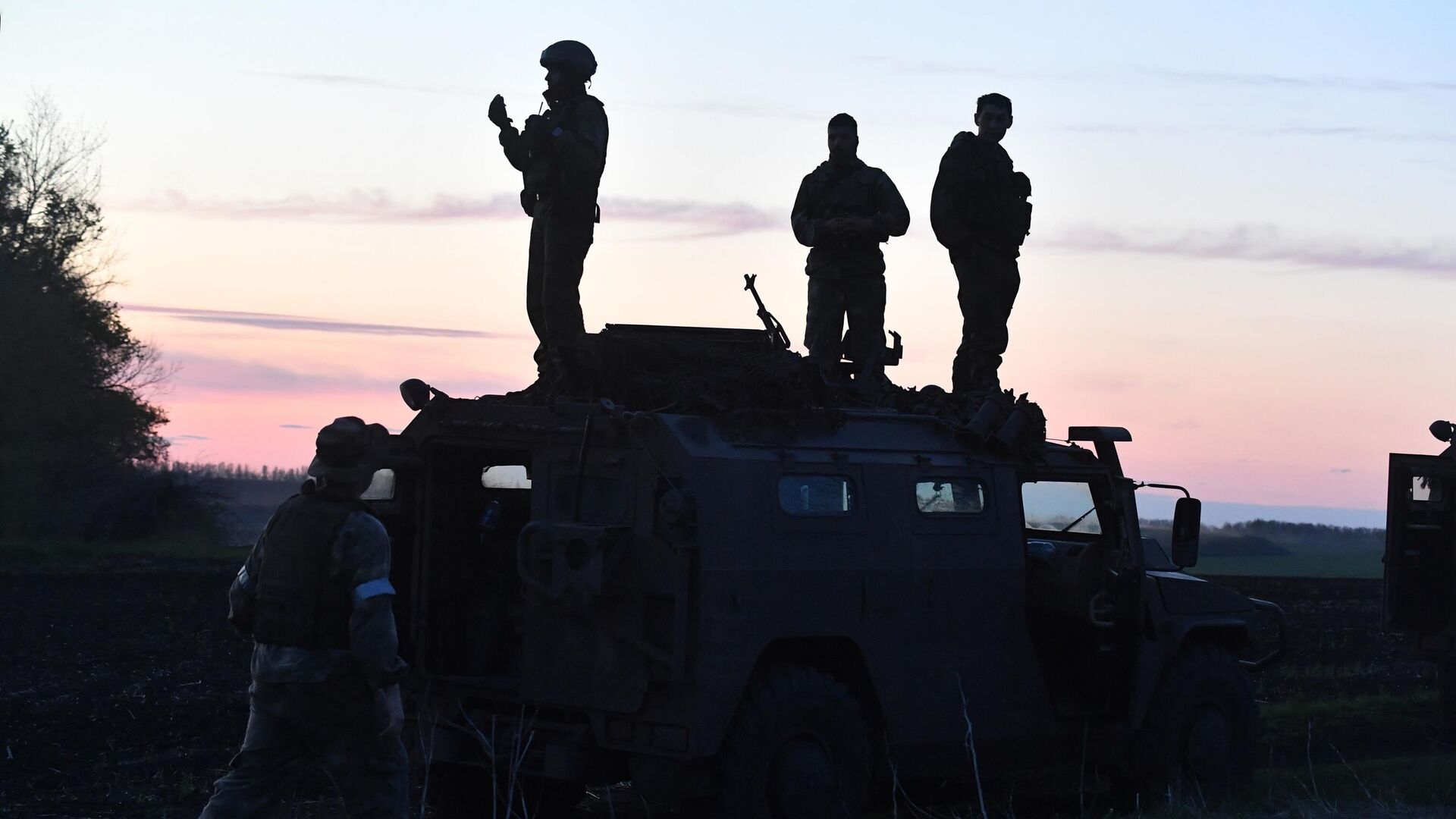 Работа разведгруппы Восточного военного округа в зоне СВО. Архивное фото - РИА Новости, 1920, 01.01.2024