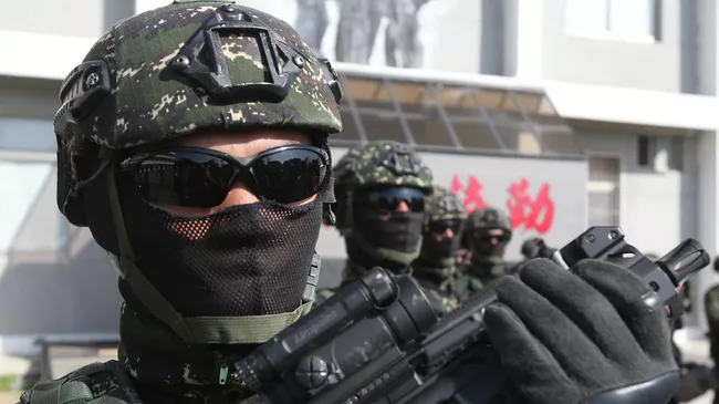 Военнослужащие армии Тайваня во время учений