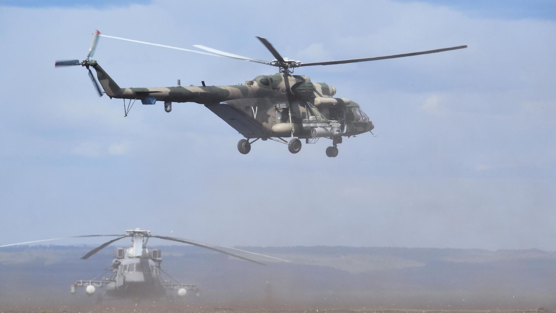 Вертолеты Ми-8 АМТШ, задействованные в специальной военной операции - РИА Новости, 1920, 17.05.2023